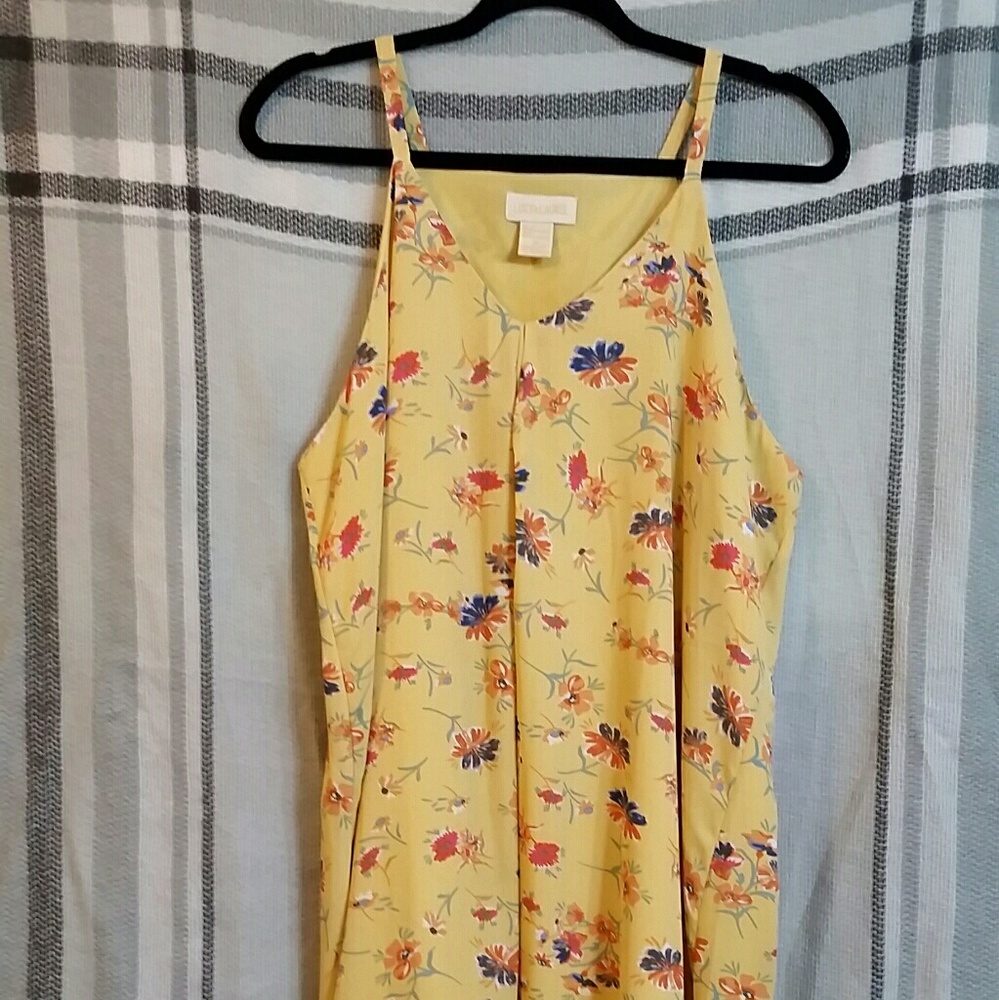 Lucy and laurel yellow free flowing dress